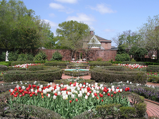 tryon palace gardens